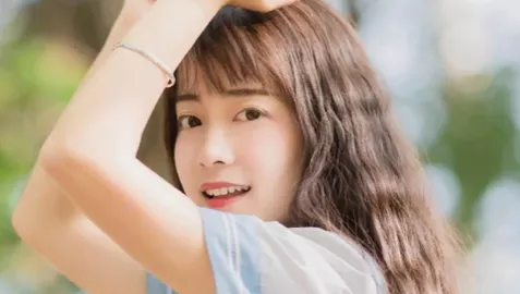 建议女乘务员换裤装